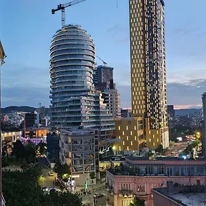 Aura Skanderbeg Square Apartment